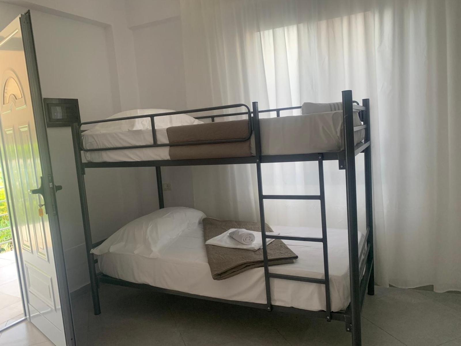 Qeparo View Rooms Bagian luar foto